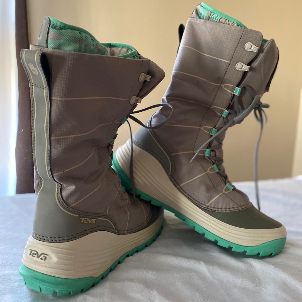 Teva Snow Boots